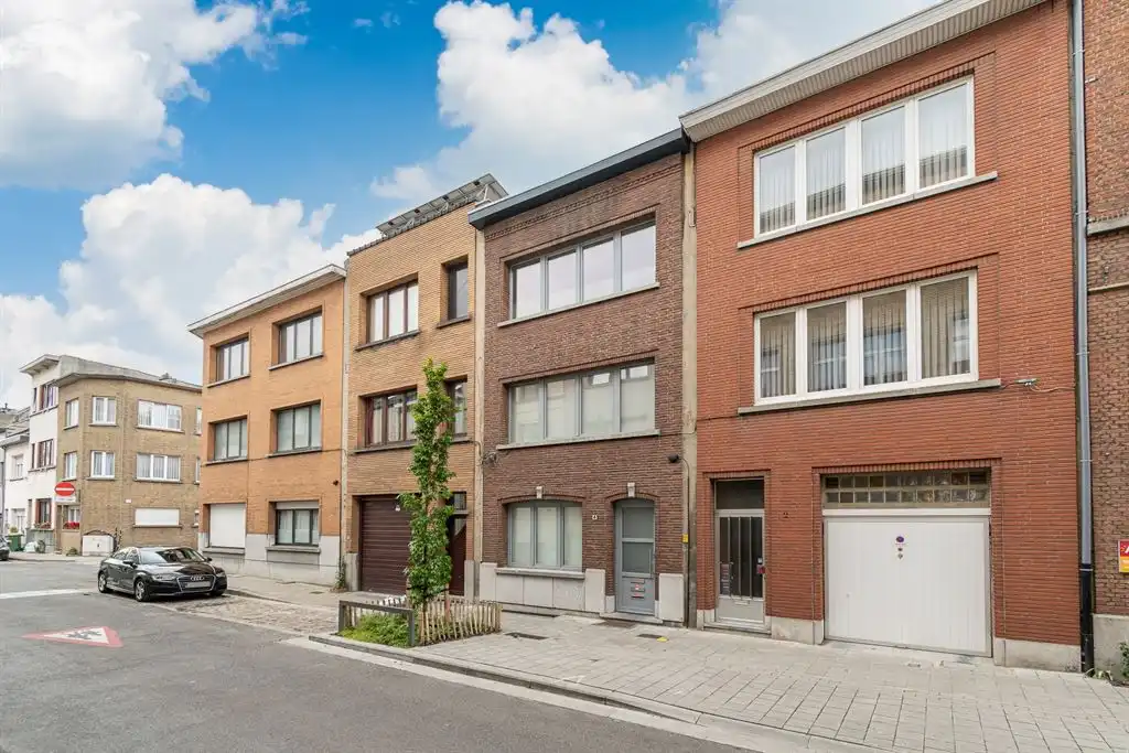 Gerenoveerd appartement met gezellig terras  foto 16