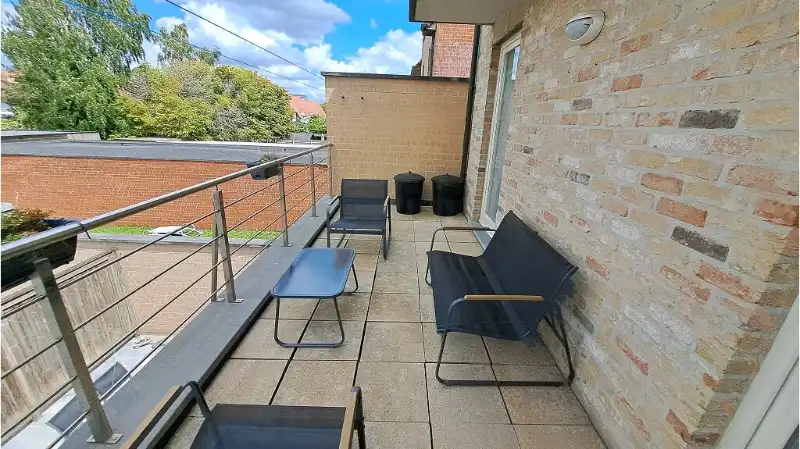 lichtrijk 2-slaapkamerappartement met TERRAS + AUTOSTANDPLAATS te huur in Torhout foto 8