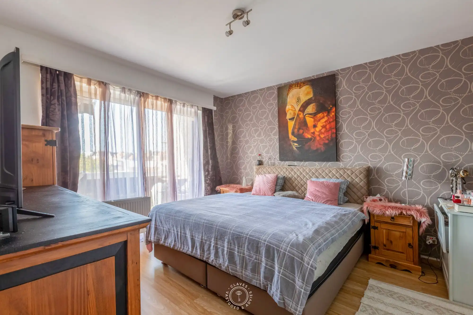 Centraal gelegen 3-slpk-appartement met terras en autostaanplaats foto 9