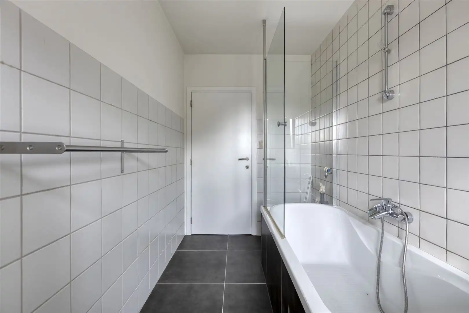 TE KOOP: Duplex-appartement (3slpks) met kantoorruimte of handelsruimte op topligging in Genk! foto 10