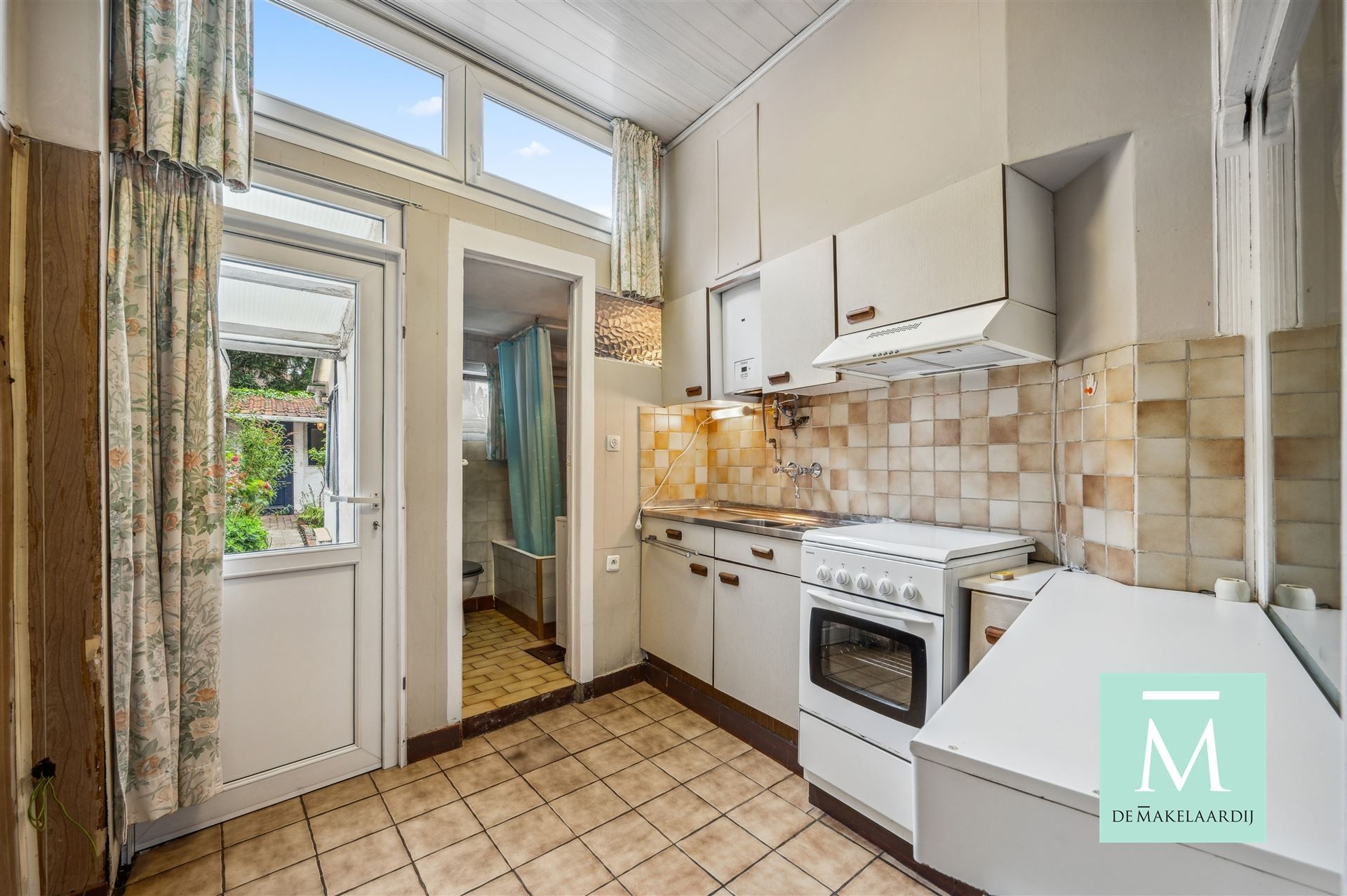 Te renoveren Begijnenwoning gelegen op een toplocatie! foto 5