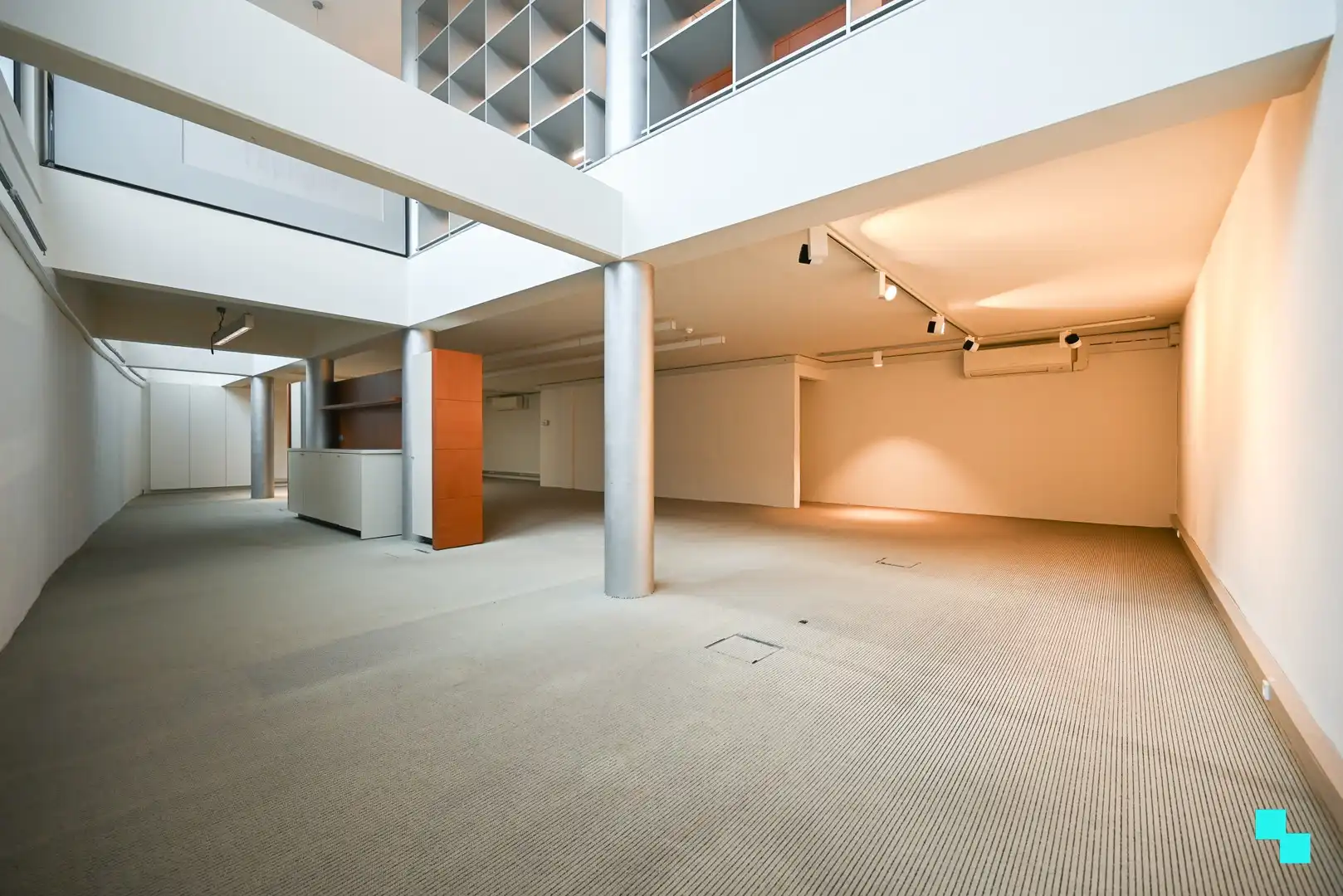 Commercieel gebouw van ca. 206 m² in het centrum van Izegem foto 12