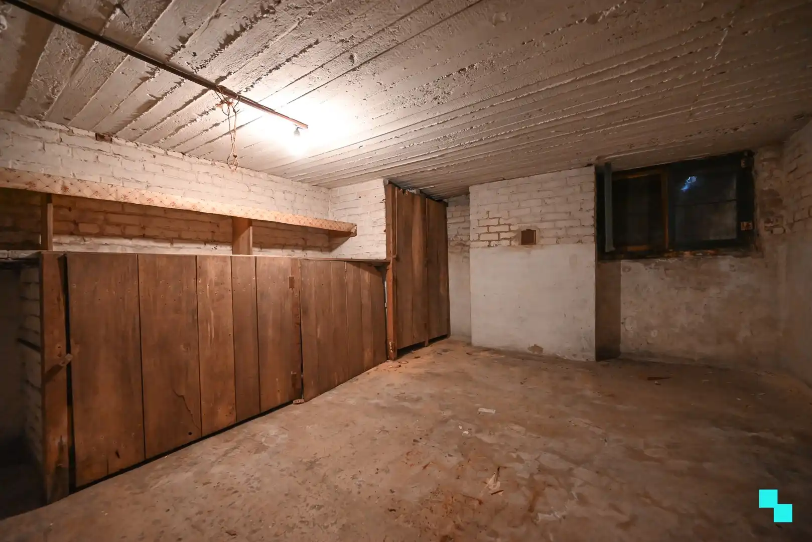 Zeer ruime & authentieke woning in Izegem foto 33