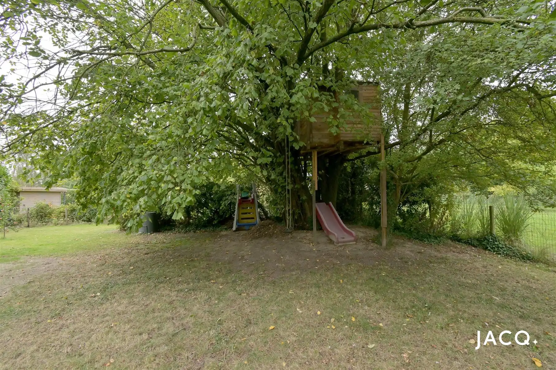 Charmante villa met 4 à 5 slpk's op een perceel van 1592m²! foto 28