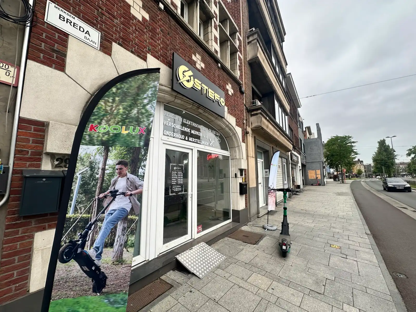 Commercieel gelijkvloers met stabiele huurder op topligging foto 2