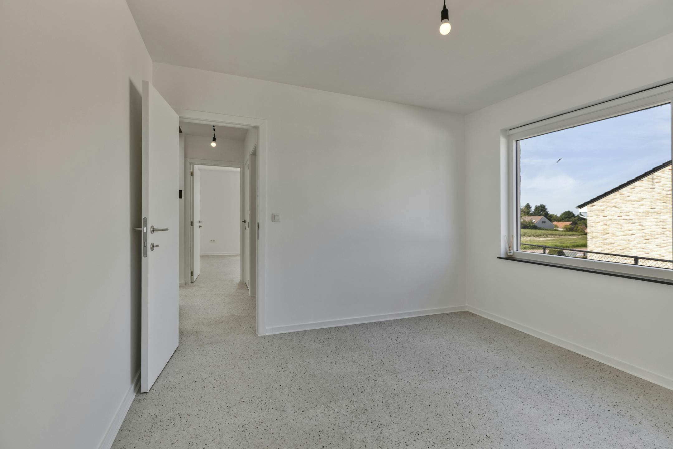 Volledig vernieuwde woning met 4 slaapkamers in Stevoort foto 21