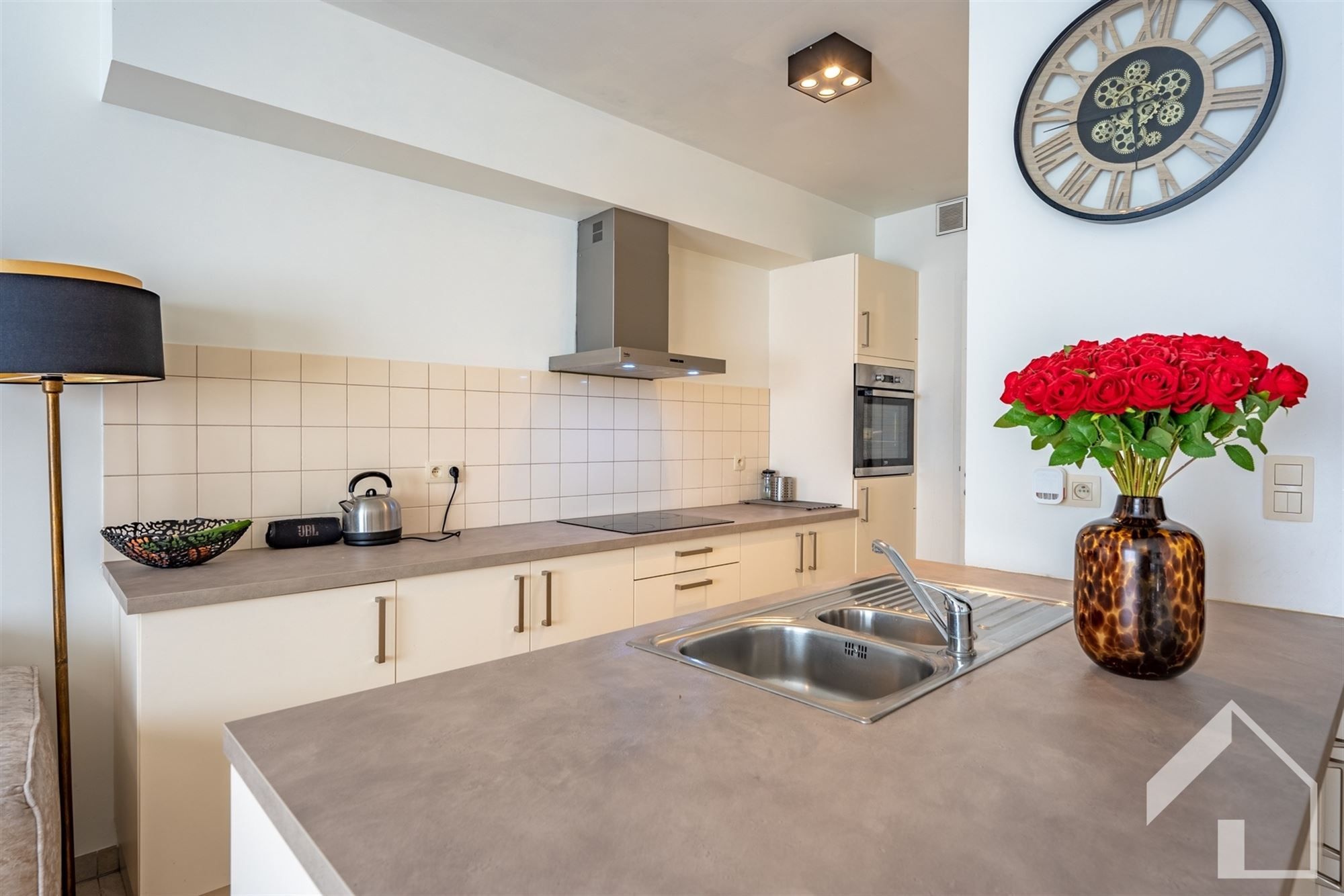 Energiezuinig 2 slaapkamerappartement op 1e verdieping met lift en terras foto 5