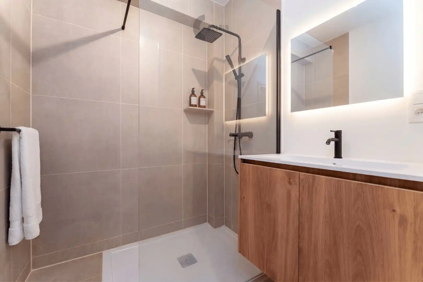 Instapklaar appartement vlakbij de Zeedijk van Knokke-Heist foto 10
