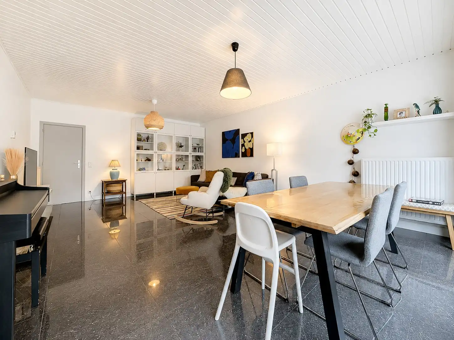 B&B Moment : Instapklare rijwoning met tuin op rustige ligging te koop in Lint foto 3