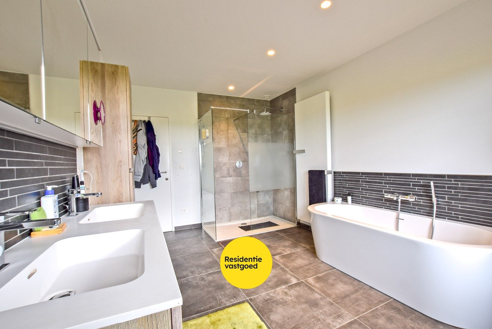 Moderne woning (2018) te Ramskapelle met 3 slaapkamers, garage en verzichten. foto 9