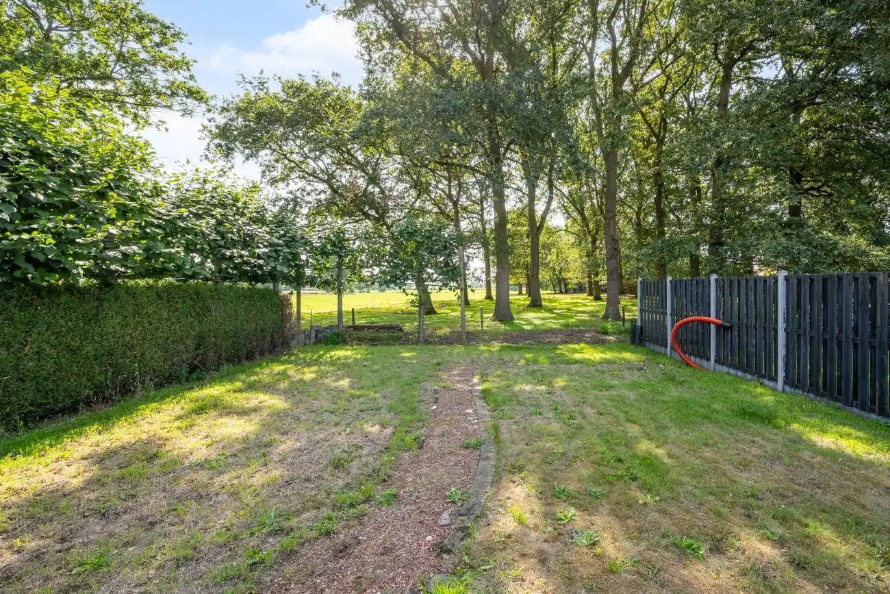 Strategisch gelegen handelspand met winkelruimte (bakkerij) met inpandige garage, grote werkruimte (ca. 145m²) en aangename tuin met open zicht in Ertvelde! foto 26