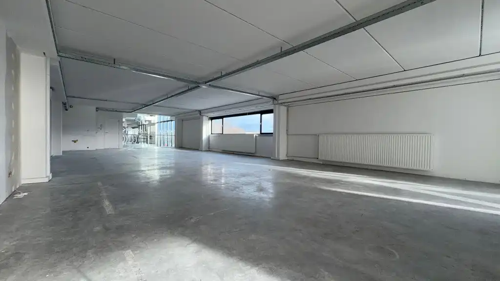 Recent kantoor te huur in de Kasteleinsstraat in Kruibeke foto 8