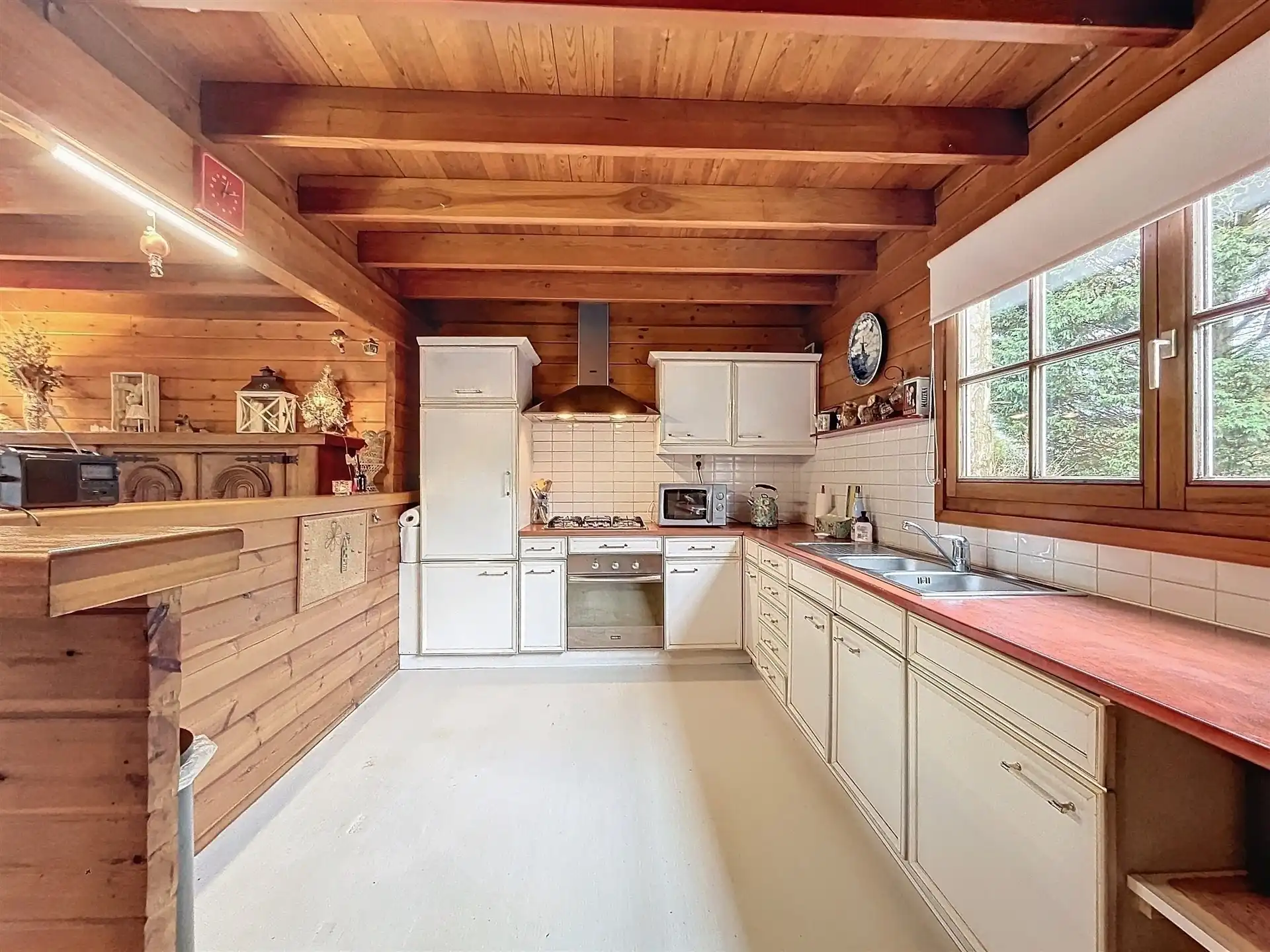 Instapklare vakantiewoning met garage op perceel van 938 m² foto 3