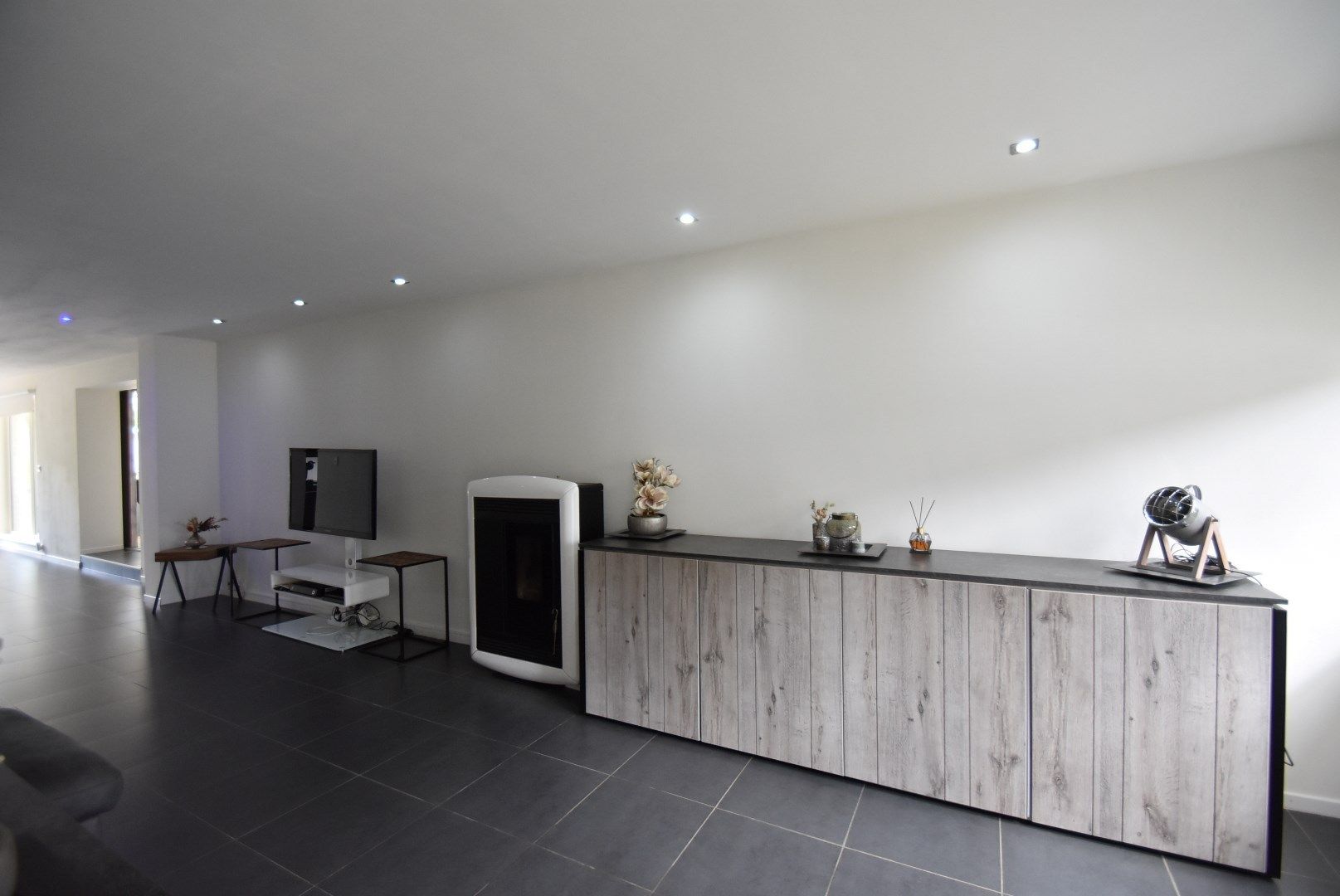 Knap gerenoveerde woning met 3 slaapkamers en tuin  foto 2