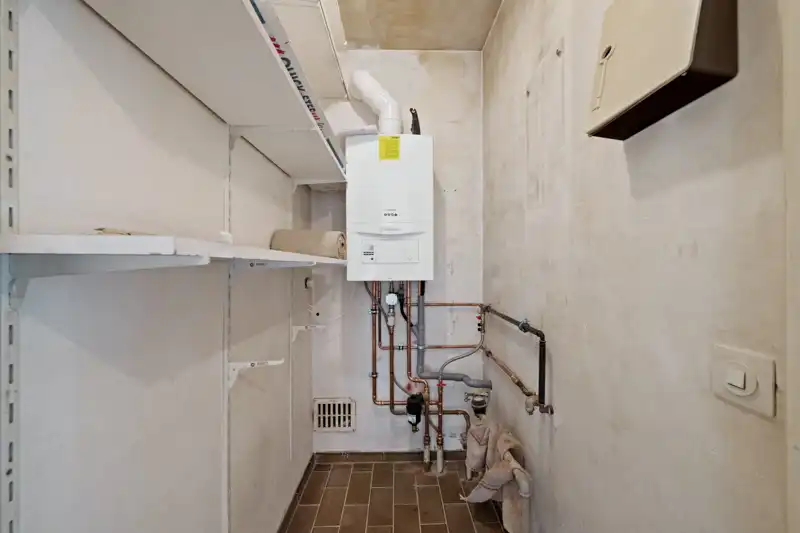 Roeselare-stadsrand. Leuk gelegen twee-slaapkamerappartement van 83m2 met 2 terrassen van 8.50m2. In 't groen op een boogscheut van 't centrum. Als investering of als betaalbare starter ! foto 15