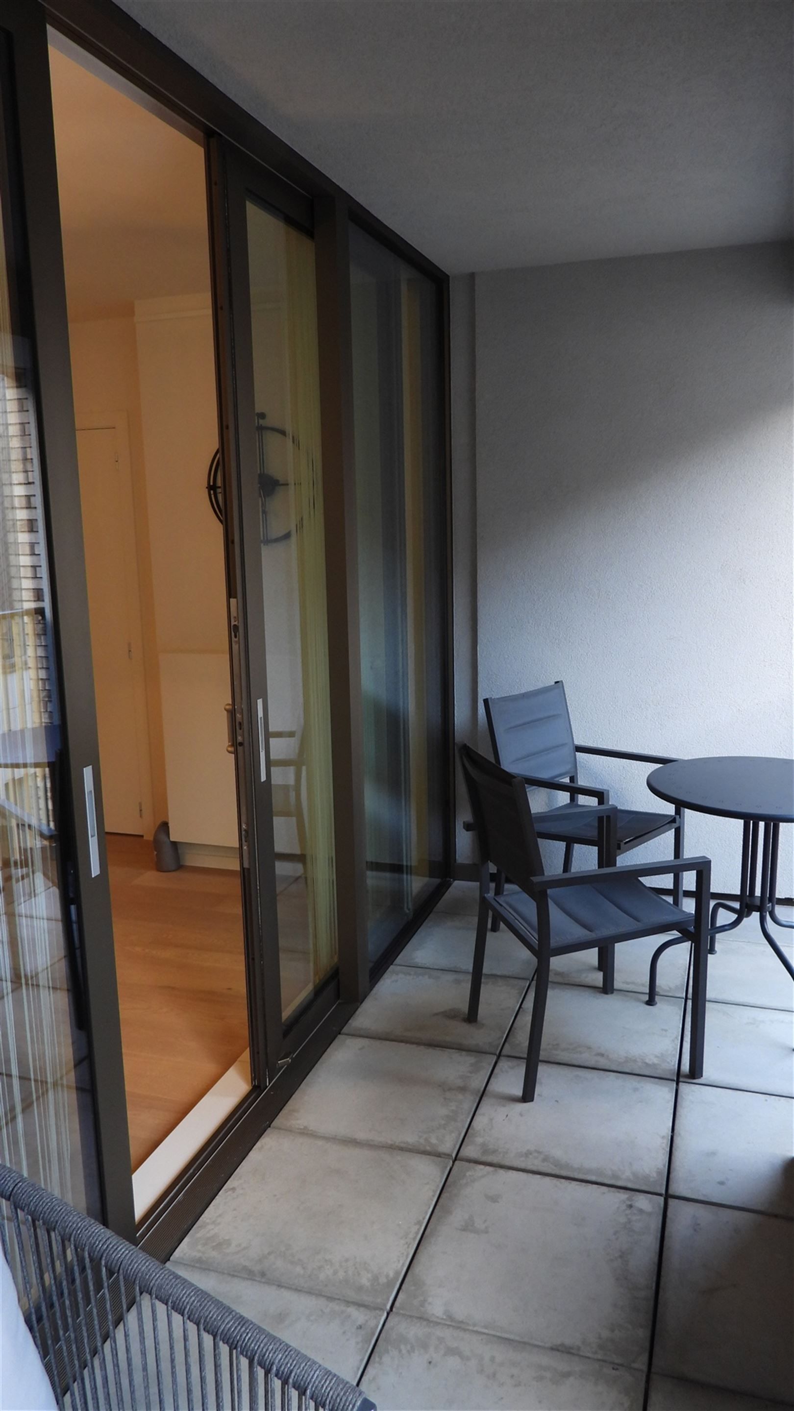 Luxe gemeubeld 2slaapkamerappatement met terras & parking! foto 14