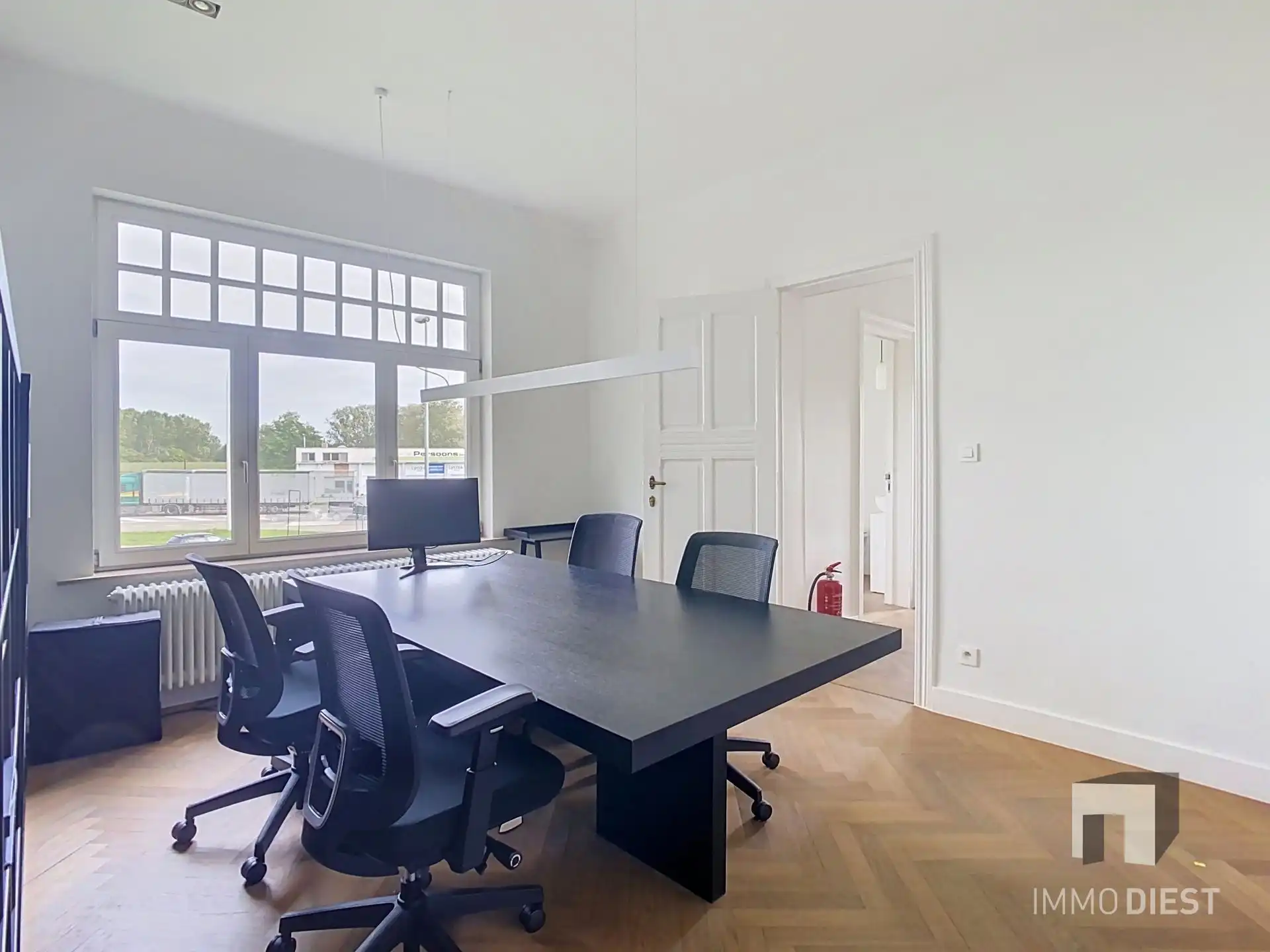 Prachtige kantoorruimte in een herenhuis foto 13