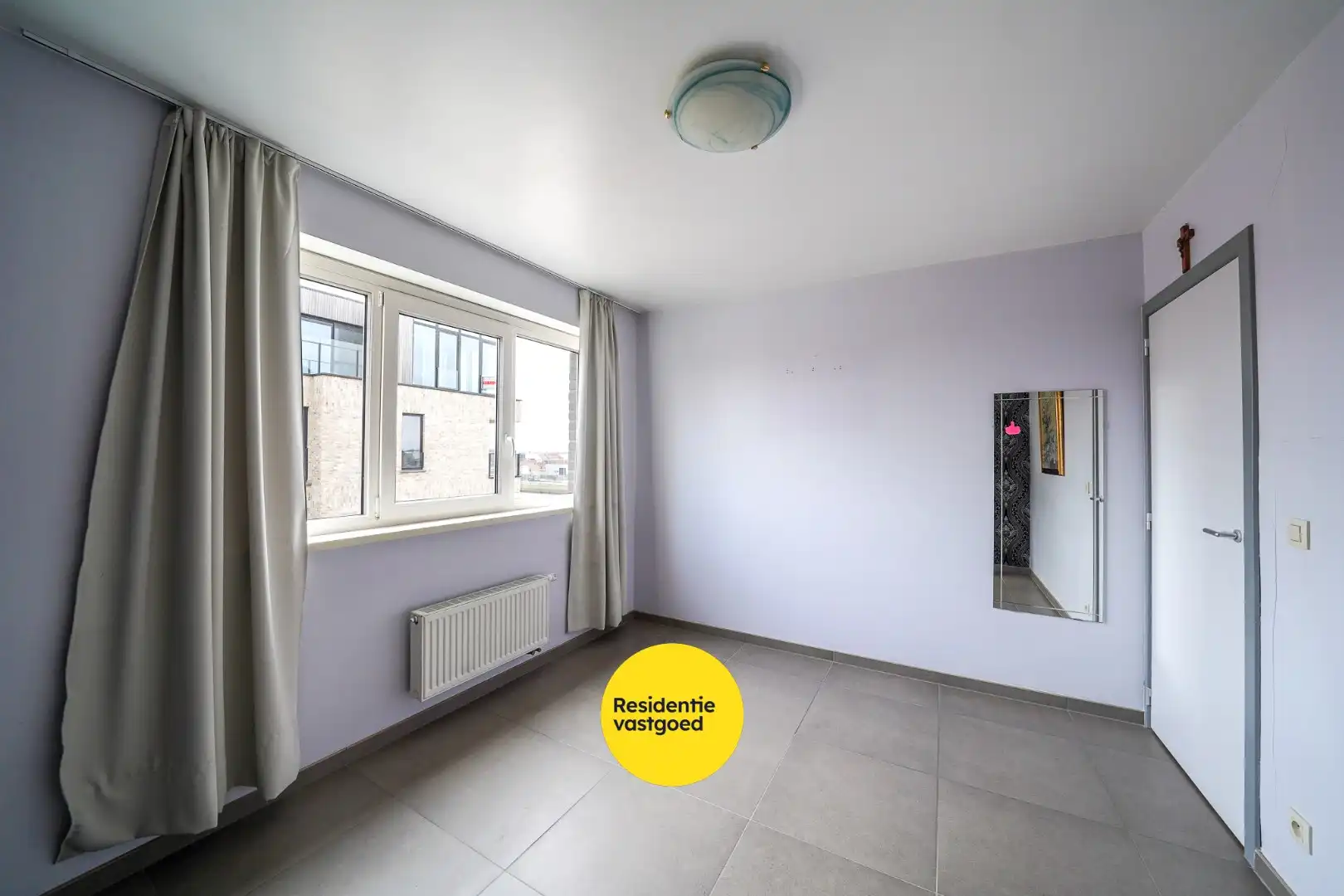 Instapklaar appartement met panoramisch zicht op het water. foto 10