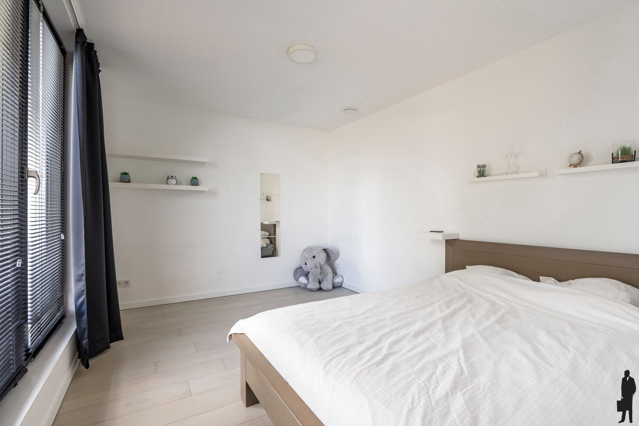 Villa met 4slks, 2bdks en verwarmd zwembad op 1200 m² foto 18