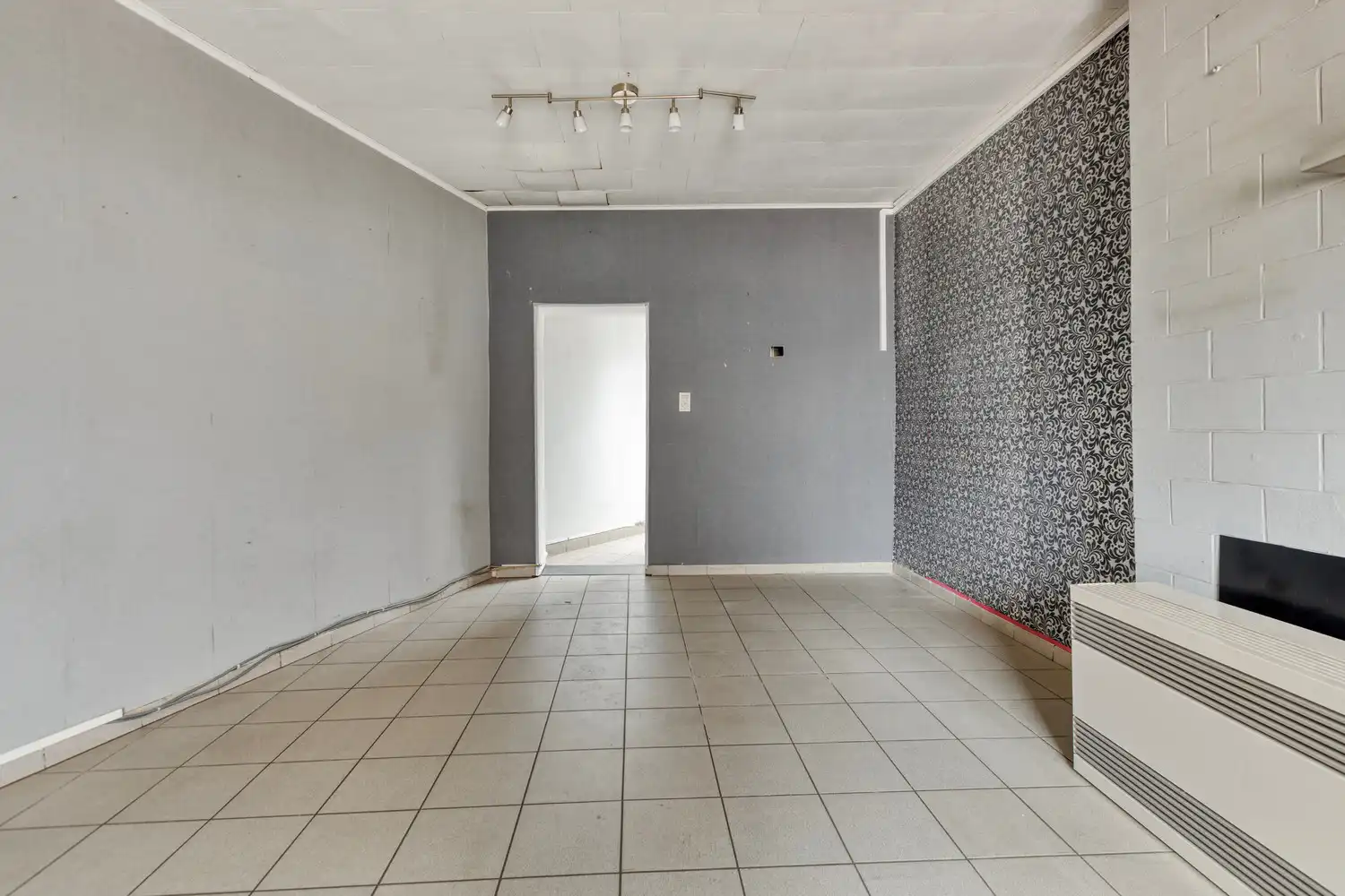 TE RENOVEREN WONING MET VEEL POTENTIEEL IN HET CENTRUM VAN DIEST! foto 4