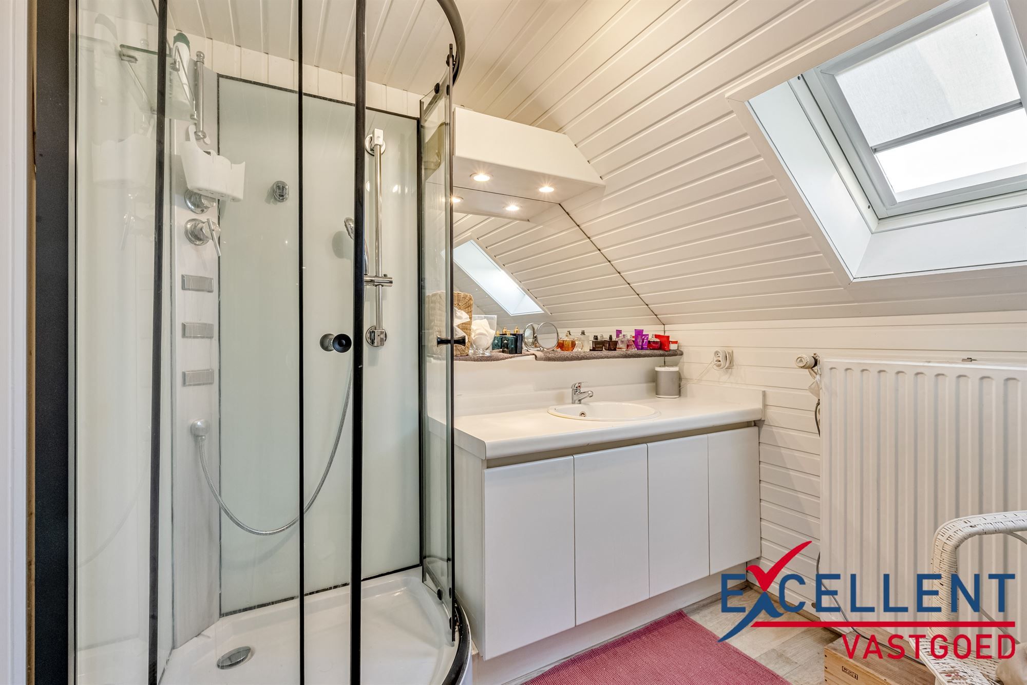 Prachtige en ruime woning in doodlopende straat te koop foto 12