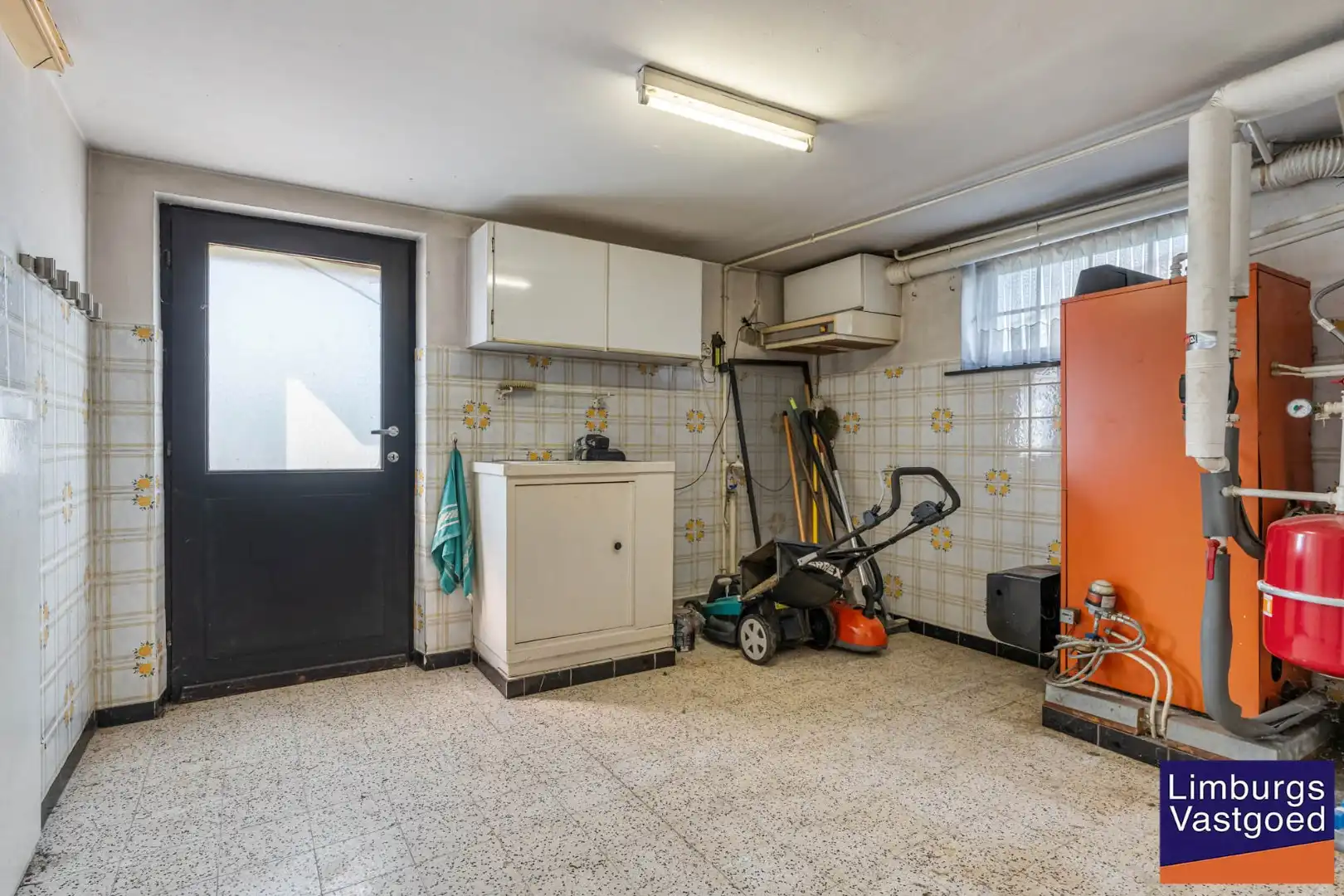 Vrijstaande woning met garage op gegeerde locatie te Kermt, 6a87ca foto 20