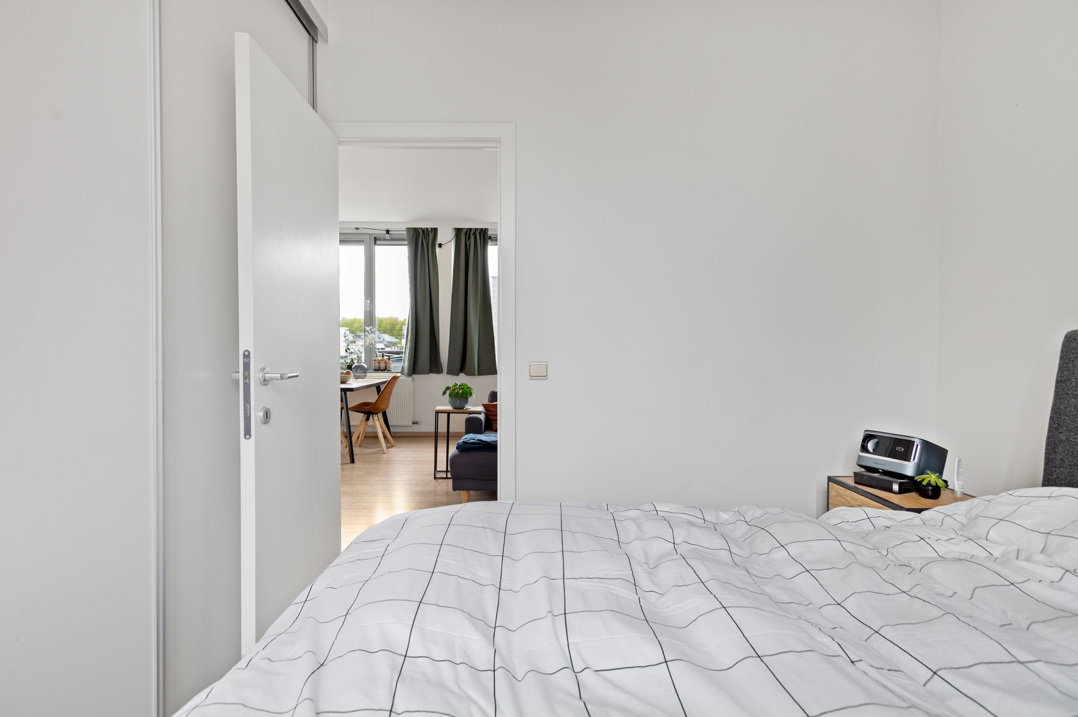 Hip éénslaapkamer appartement mét garage en kelderberging te huur! foto 9