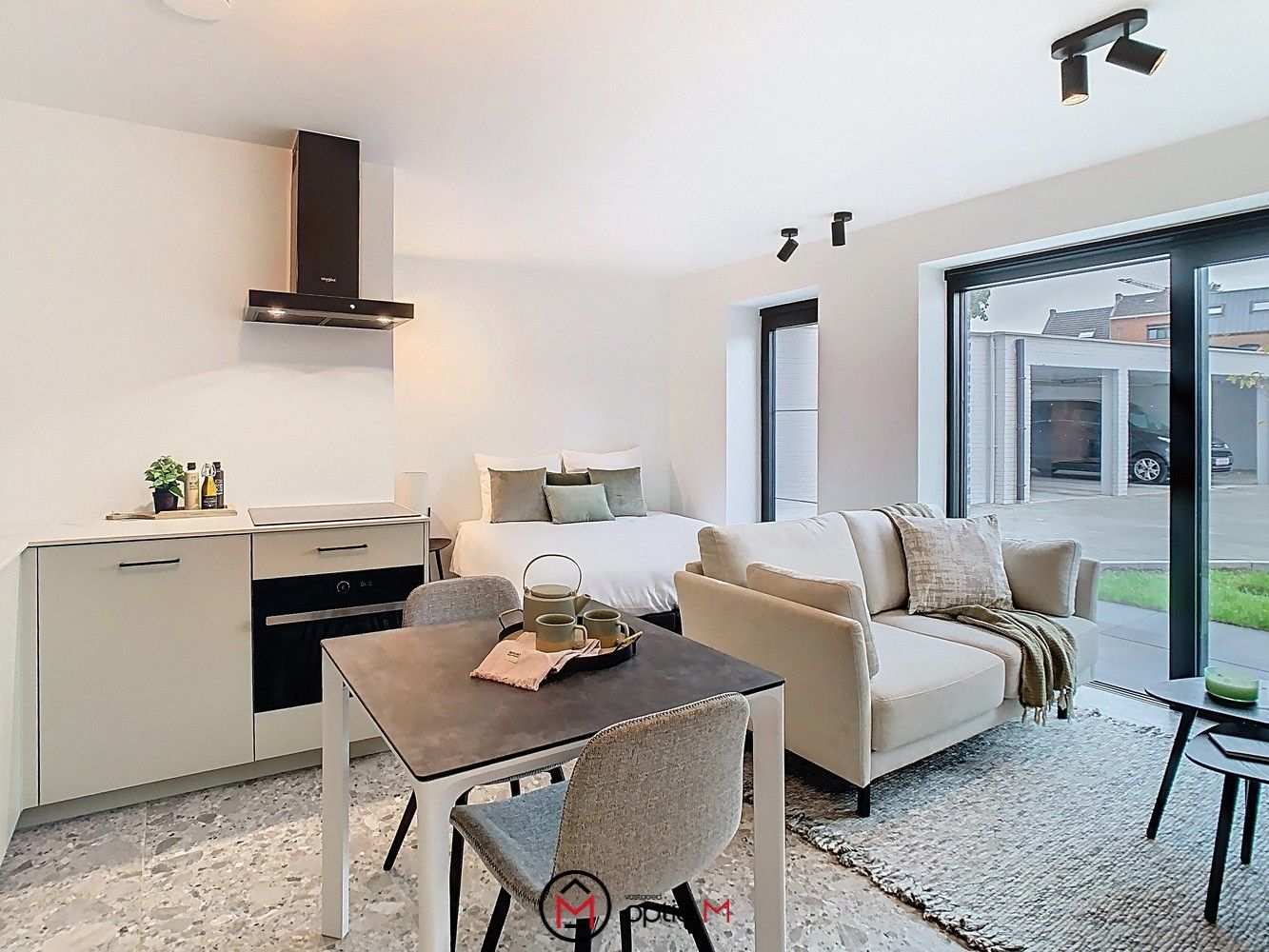 Instapklare en moderne studio op het gelijkvloers te huur in Hasselt foto {{pictureIndex}}