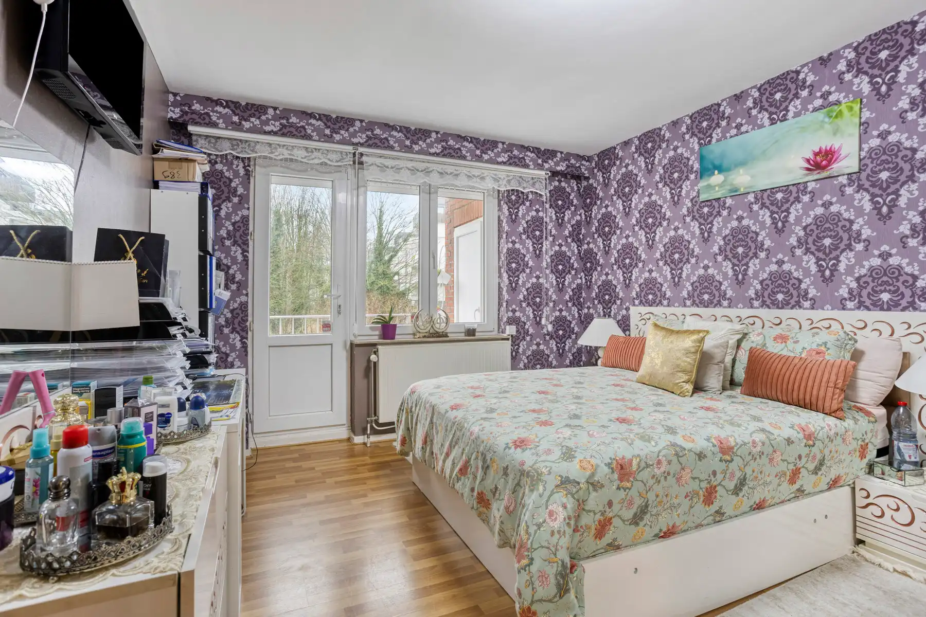 Ruim instapklaar appartement met parking foto 13