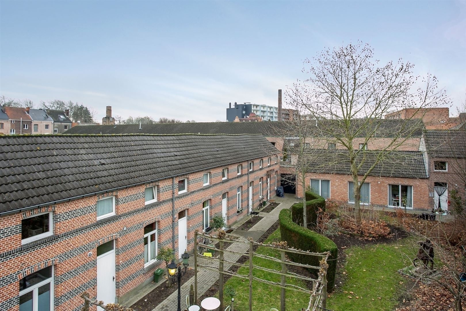 Sympathieke woning in een oase van rust middenin centrum  foto 15