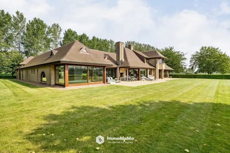 UNIEKE VILLA MET BINNENZWEMBAD EN PAARDENSTALLEN OP EEN TOPLOCATIE TE KOOP IN MENDONK (GENT) foto 53