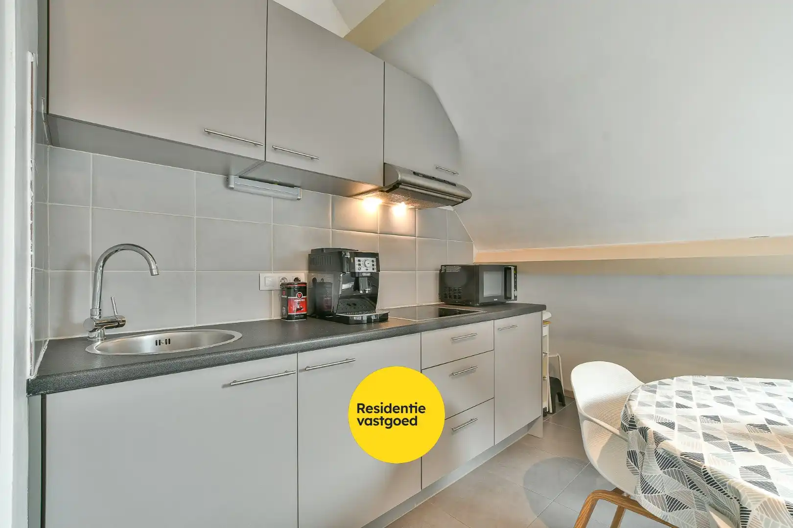 Gezellig dakappartement met tuin vlak bij zee – Vosseslag, De Haan! foto 9