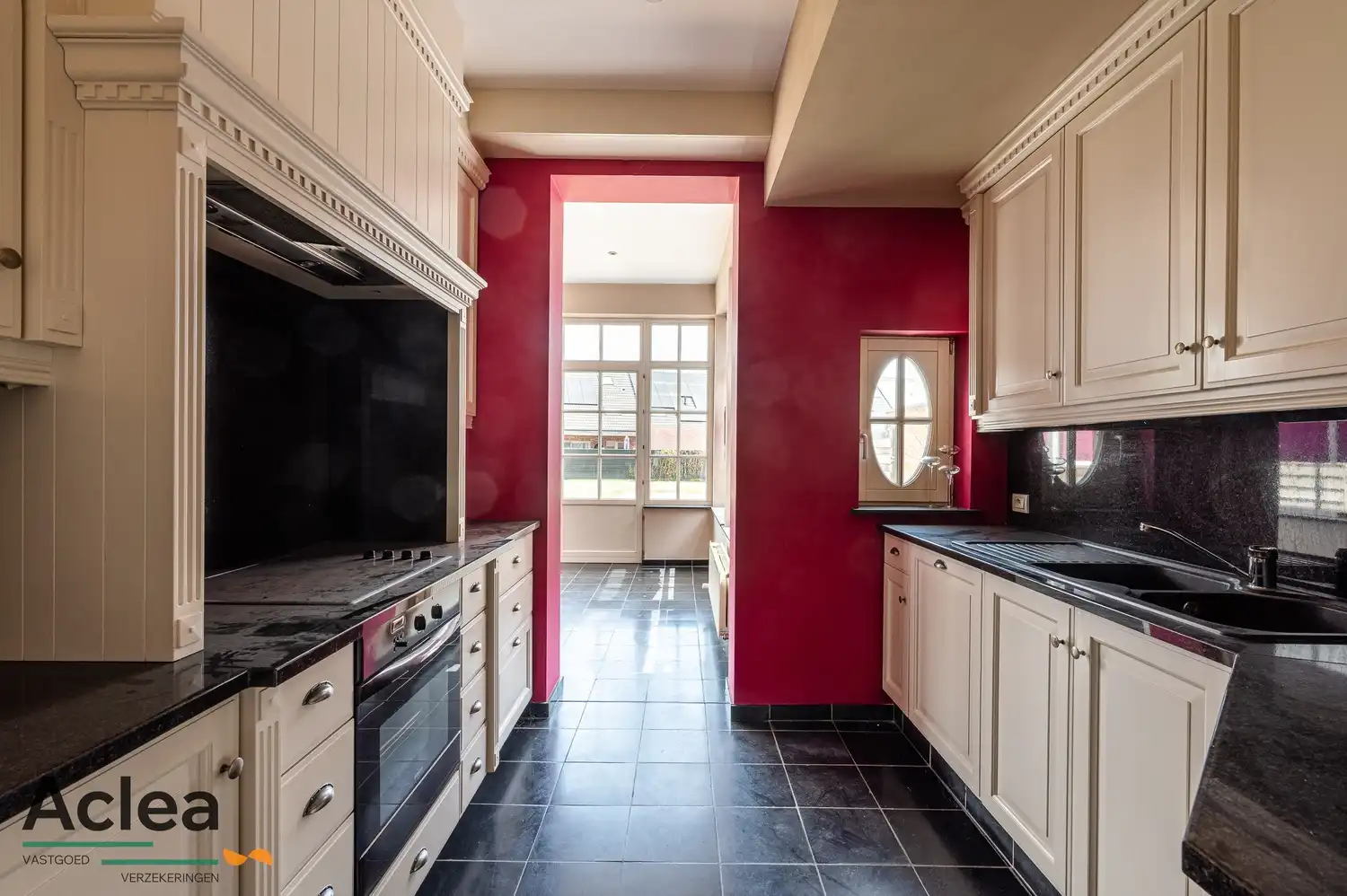 Statige burgerwoning met ruime tuin in het dorp van Watervliet foto 11