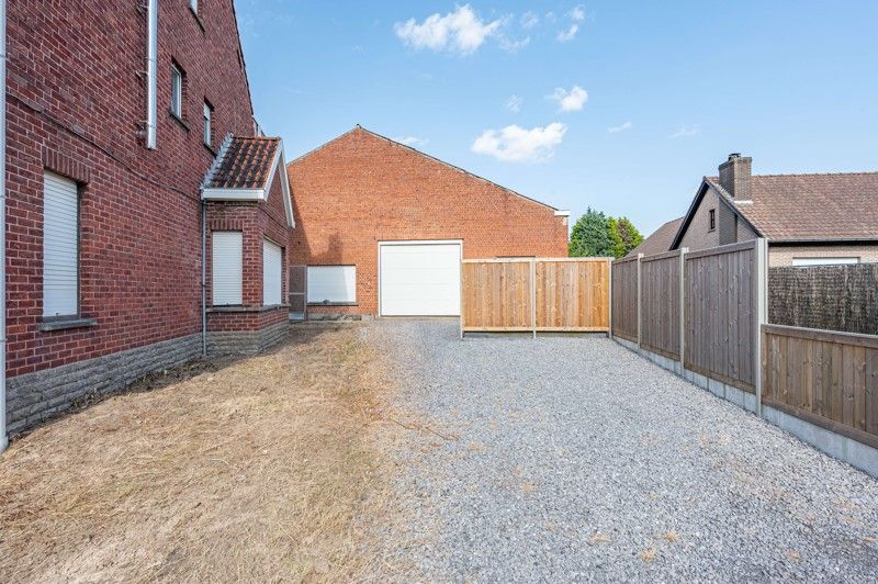 Woning met magazijn en 3 slaapkamers te koop in Waregem! foto 18