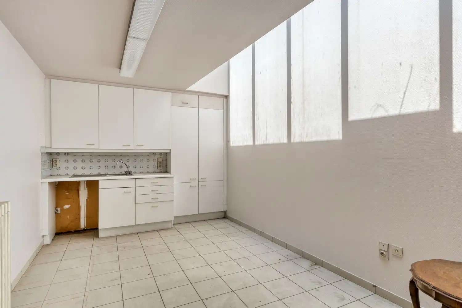 Charmante te renoveren burgerwoning te koop in Kortrijk foto 7