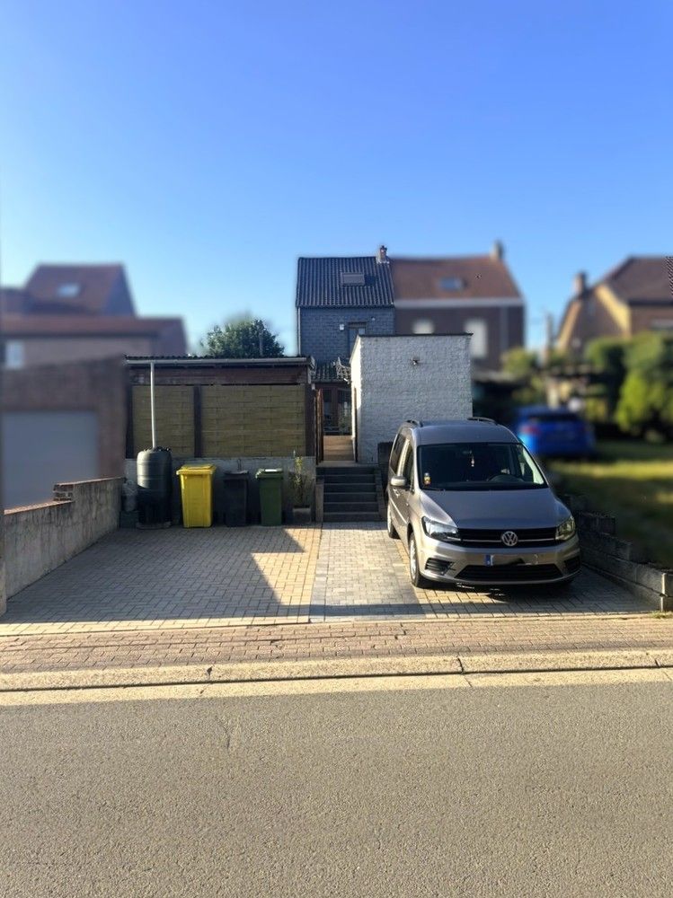 Verrassend ruime woning met achteringang met privéparkeerplaatsen foto 31