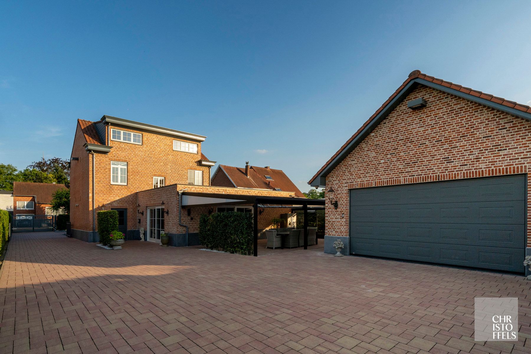 Charmante, volledig gerenoveerde villa op 1.000 m² met 4 slaapkamers en 2 badkamers foto 8