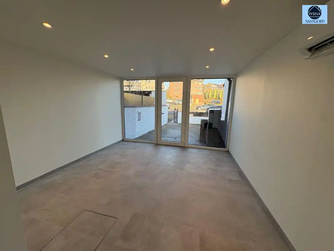 ZEER LEUKE, LICHTRIJKE WONING NABIJ CENTRUM EN WINKELS foto 3