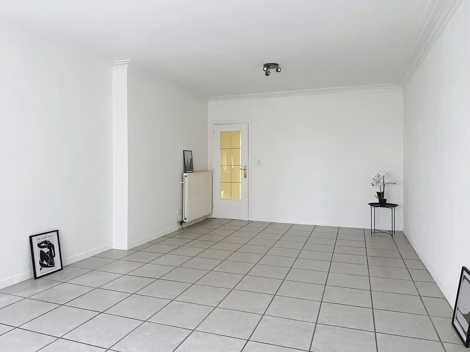 Centraal gelegen appartement met garage en staanplaats foto 6