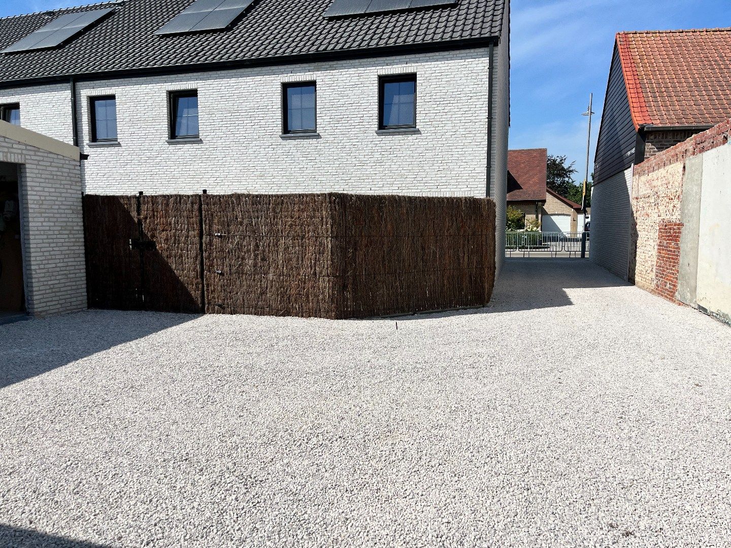 Instapklare nieuwbouwwoningen met garage en autostaanplaats te Langemark foto 9