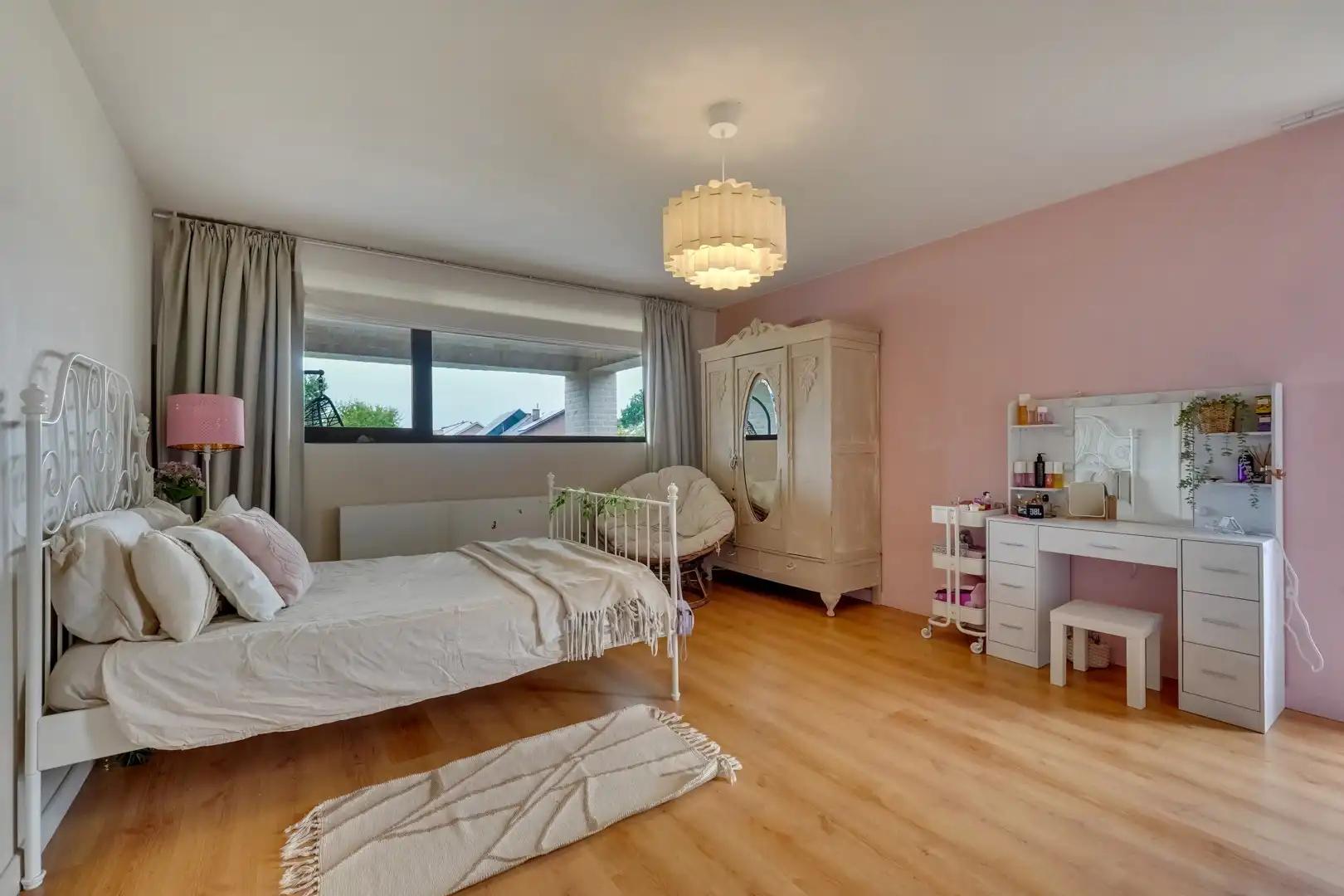 INSTAPKLARE GEZINSWONING MET 4 SLAAPKAMERS, ZWEMBAD EN PRACHTIGE TUIN OP 609M2 TE MAASMECHELEN foto 13