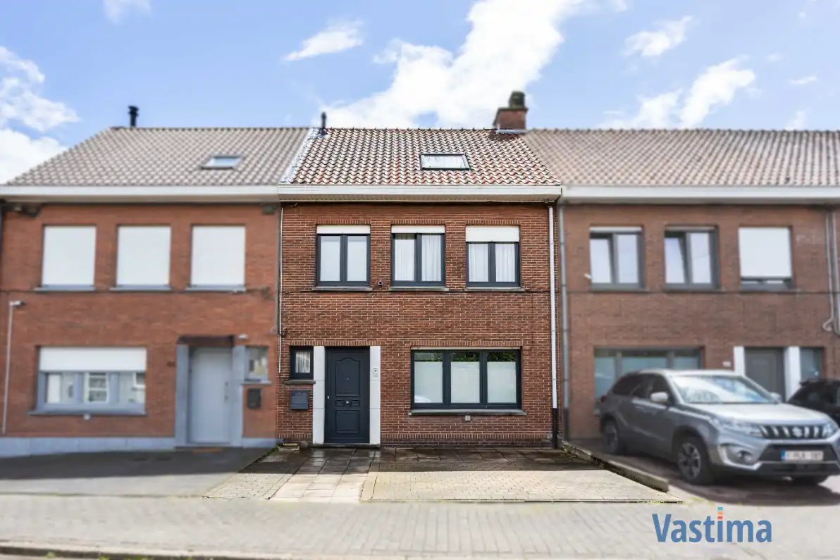 Instapklare gezinswoning met 2 staanplaatsen, zonnige tuin en parkzicht foto 2