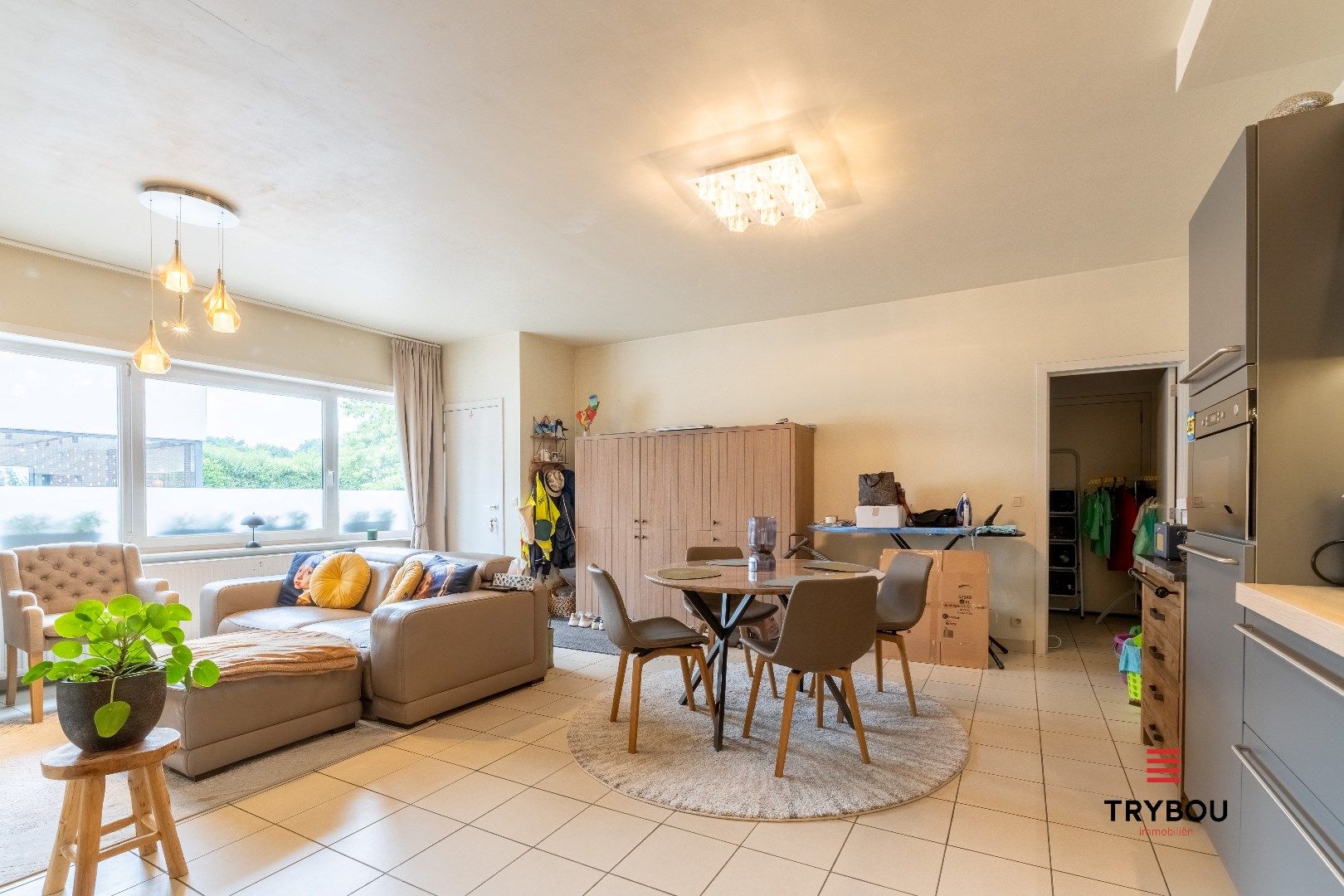 Ruim, instapklaar appartement met garage te koop in Langemark-Poelkapelle foto 3