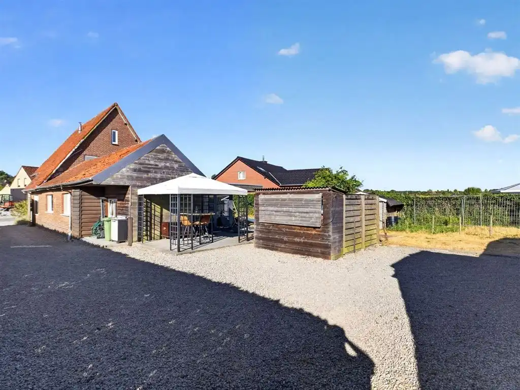 Charmante, rustig gelegen vrijstaande woning foto 4