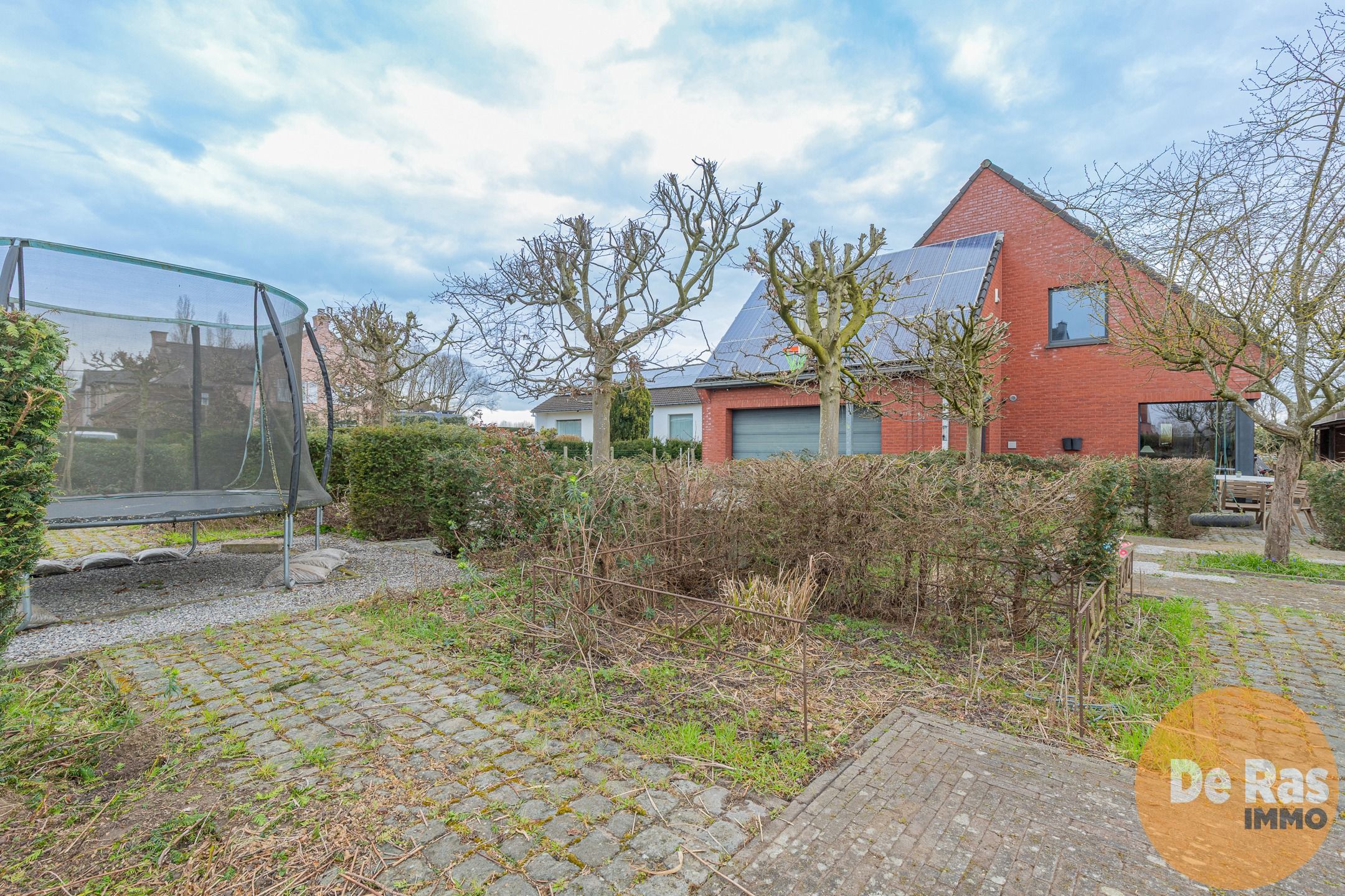 WIEZE - Lichtrijke villa met 5 slpks en 2 bdkmrs en tuin foto 25