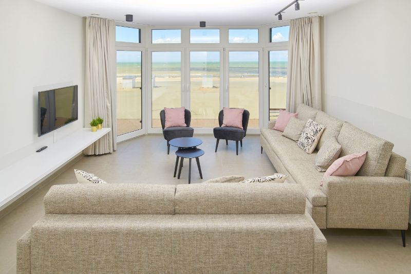 RECENTE DUPLEX PENTHOUSE MET 3/4 SLAAPKAMERS OP DE ZEEDIJK foto {{pictureIndex}}