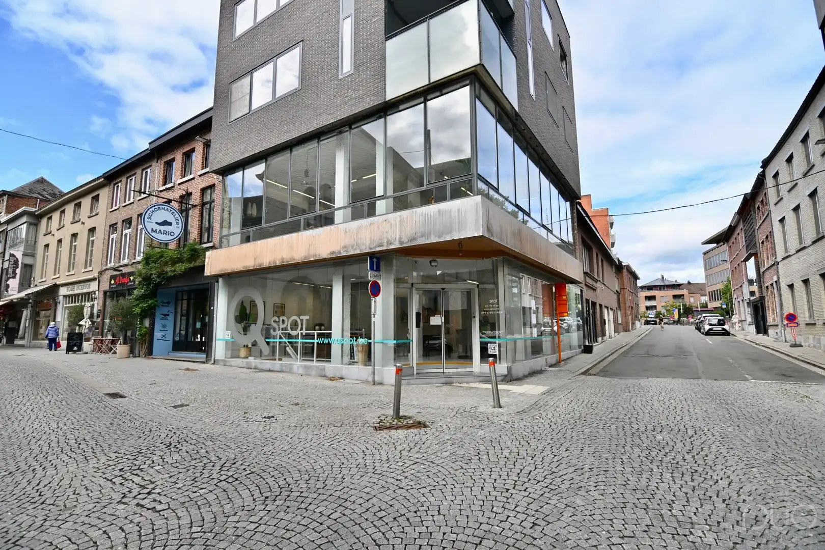 Handelspand op A-locatie in Sint-Truiden foto {{pictureIndex}}