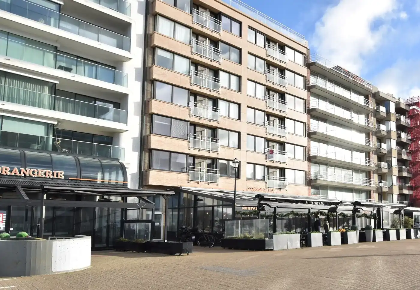 Studio met zijdelings zeezicht centraal gelegen op het Vanbunnenplein foto 5