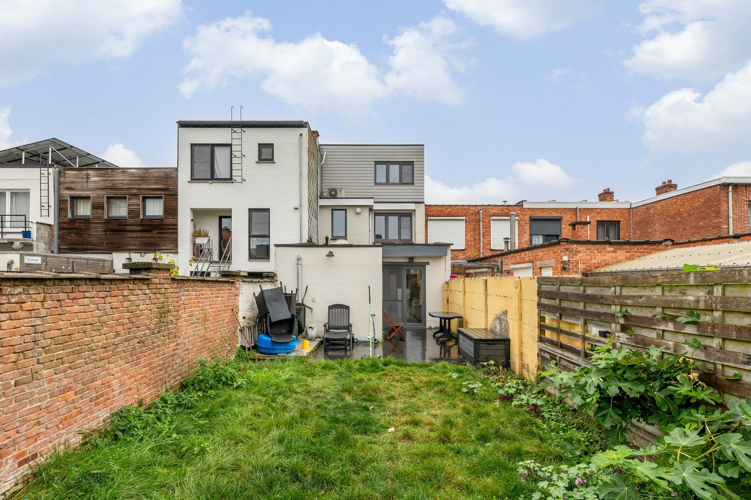 Knusse, instapklare woning met 4 slaapkamers, bureauruimte en zonnepanelen. foto 26