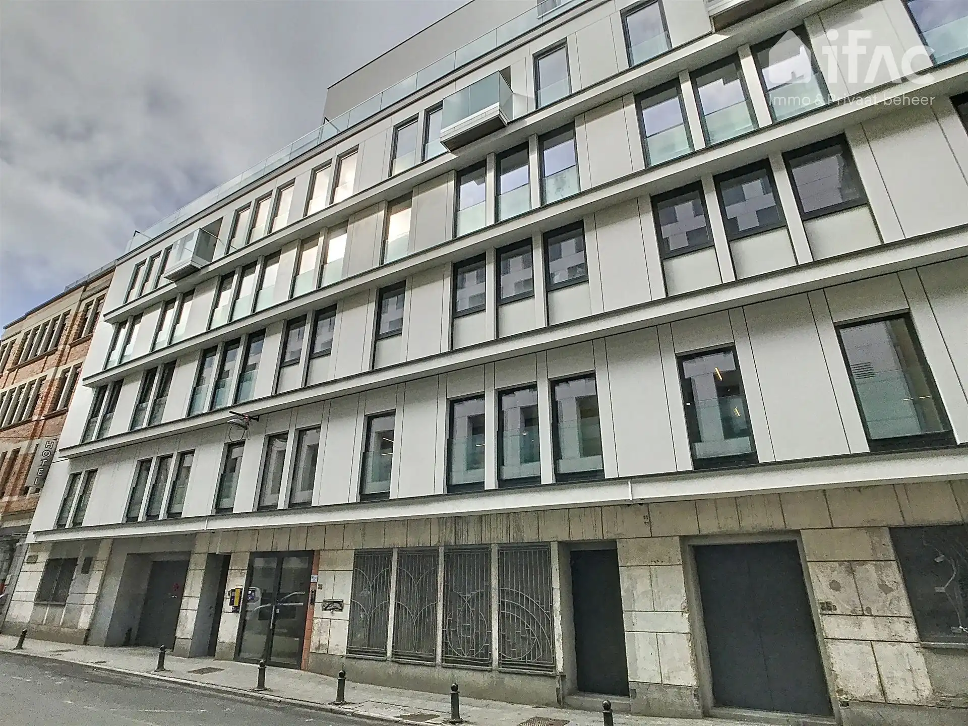 Luxe appartement gelegen op toplocatie aan de Louisalaan foto 12